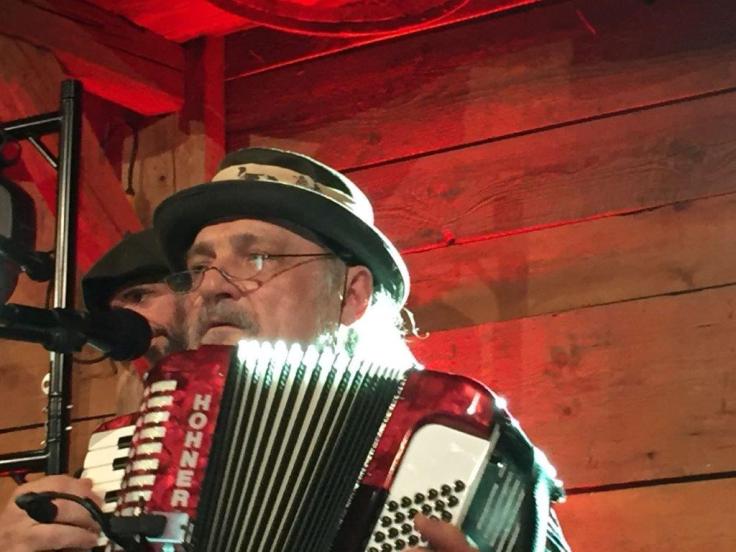 Gibbons Abens Dacke (2).jpg