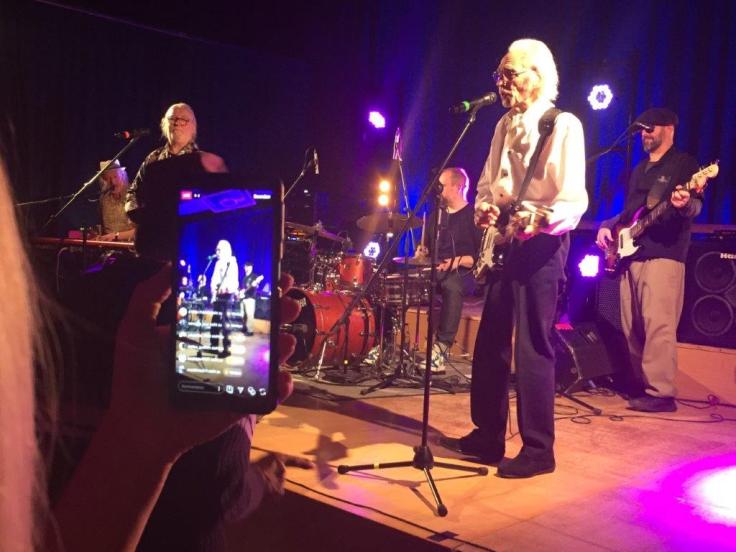 Gibbons Handyfoto (2)